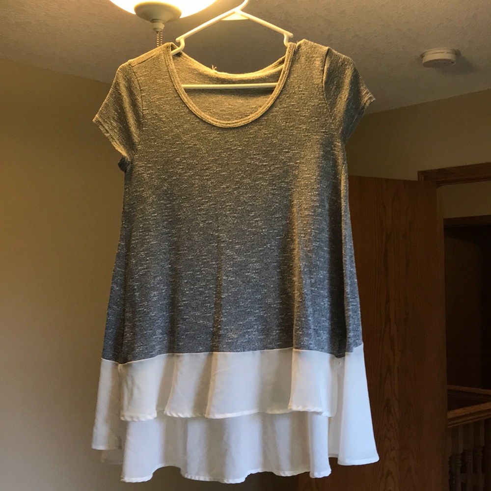 Flowy boutique top